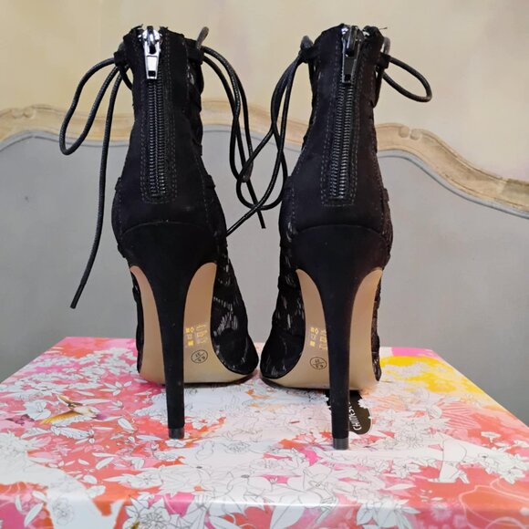 Chinese Laundry "Jingle" lace peep toe stiletto bootie, size 6.5, like new! - Picture 7 of 13